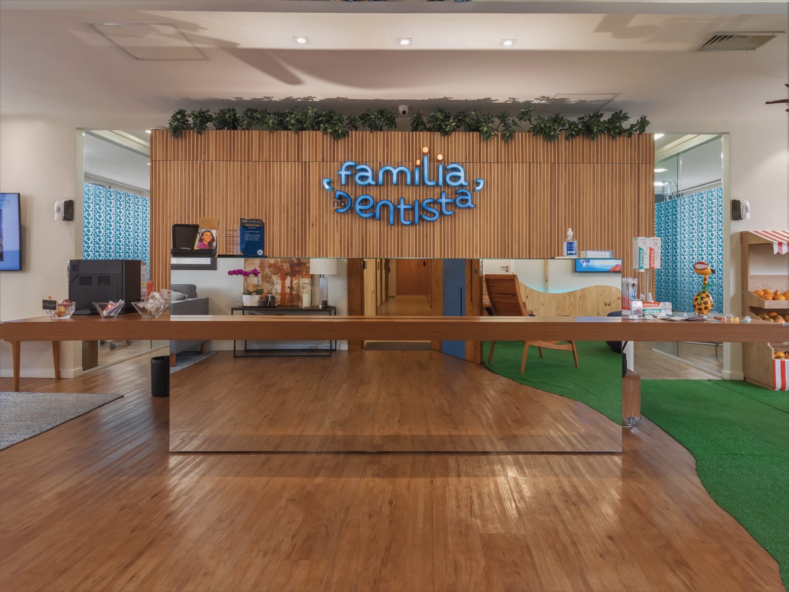 Recepção acolhedora da Clínica Família no Dentista na Vila Olímpia